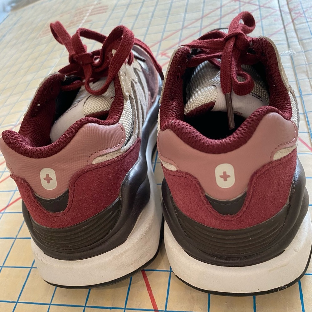 FIGS New Balance Women’s Shoes - Burgundy and White - Picture 2 of 8